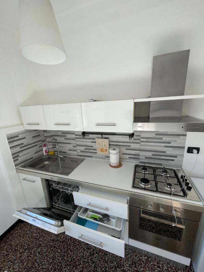 Casa Alizeri Free Parking Coperto, 2 Min A Piedi Appartement Gênes